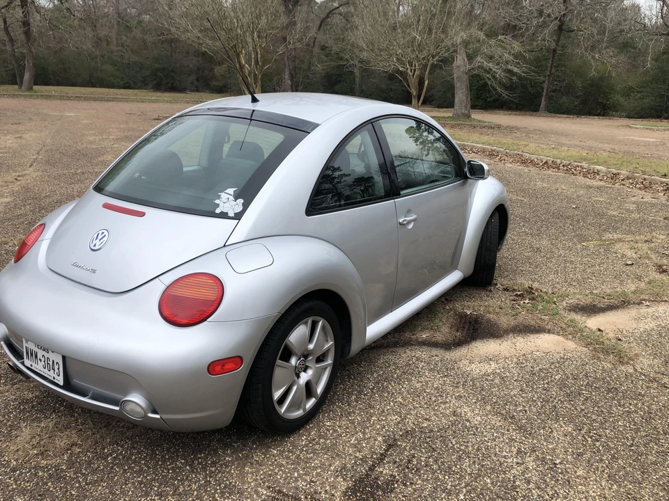 2004 Volkswagen New Beetle - Image 4 of 6