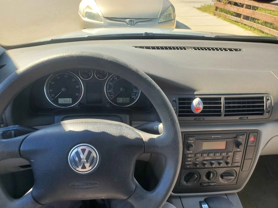 2004 Volkswagen Passat - Image 8 of 8