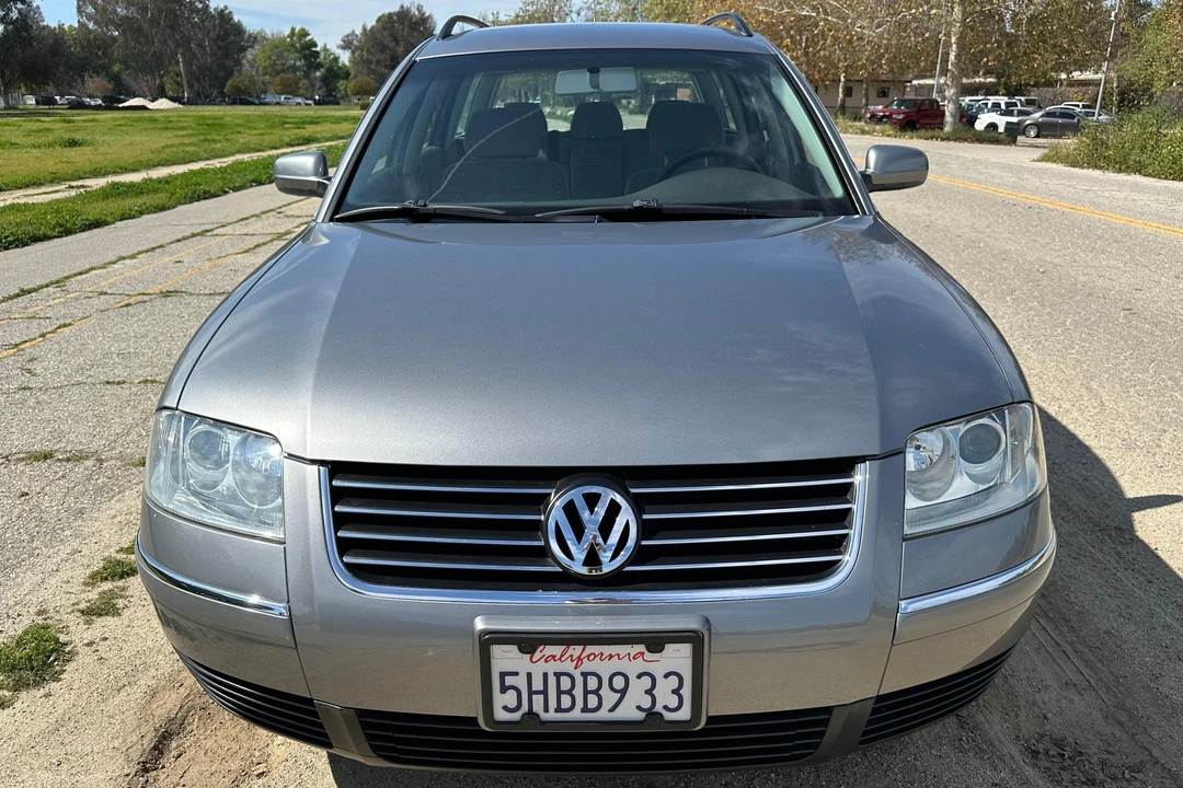 2004 Volkswagen Passat - Image 2 of 31