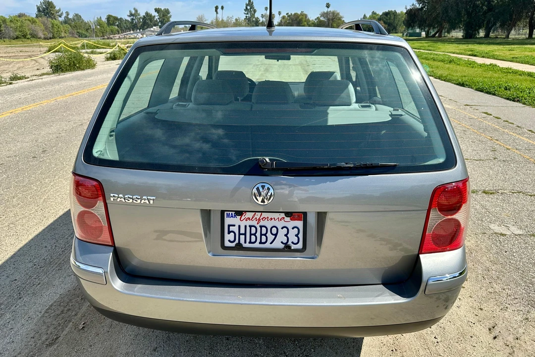2004 Volkswagen Passat - Image 5 of 31