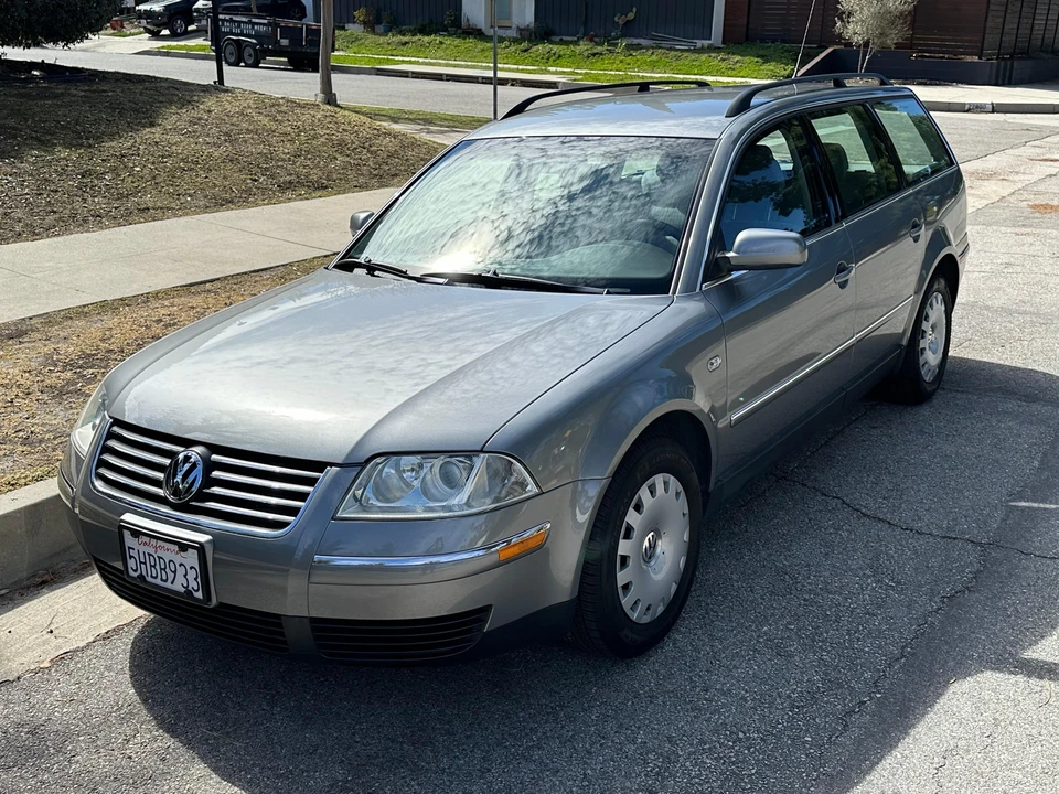 2004 Volkswagen Passat - Image 7 of 31