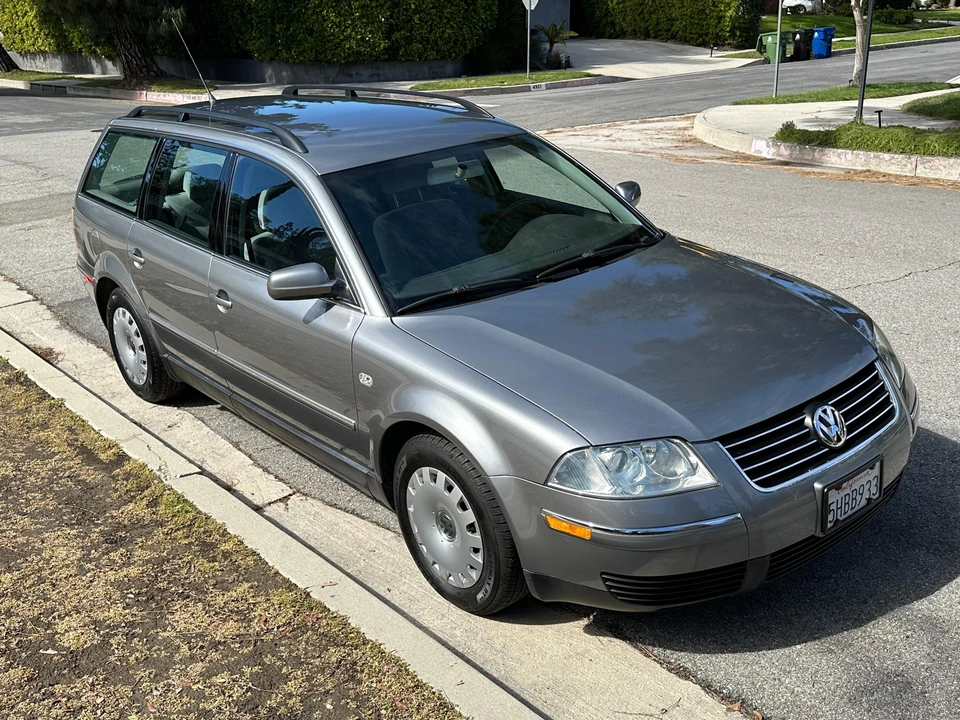 2004 Volkswagen Passat - Image 16 of 31