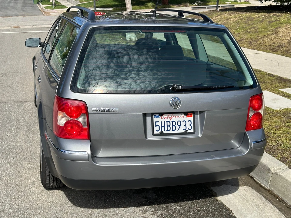2004 Volkswagen Passat - Image 12 of 31