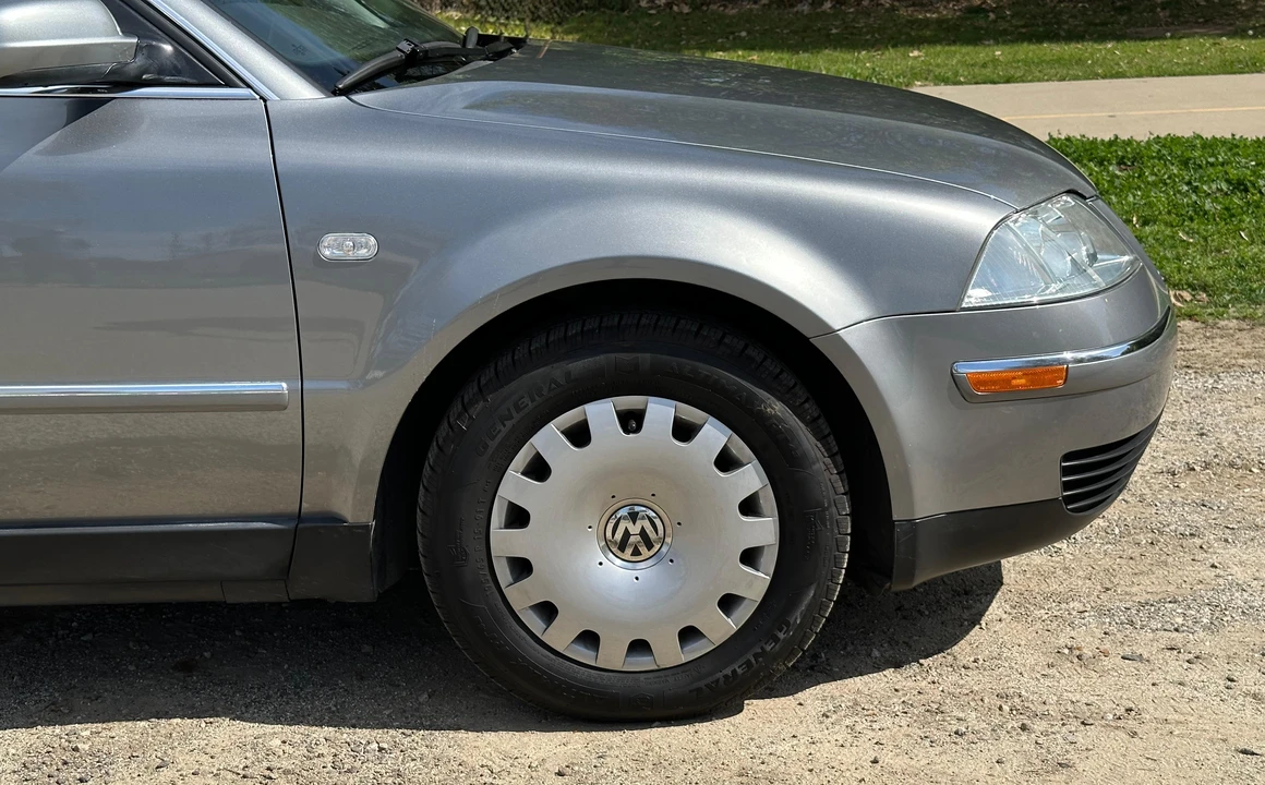 2004 Volkswagen Passat - Image 24 of 31