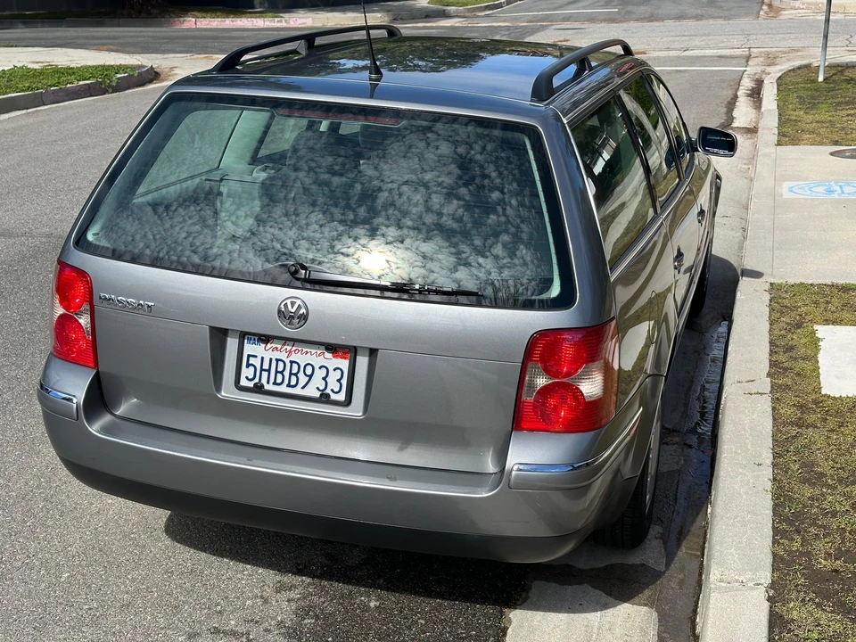 2004 Volkswagen Passat - Image 13 of 31