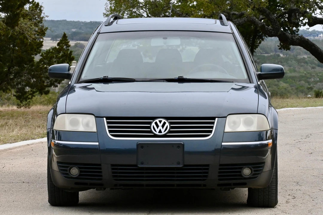 2004 Volkswagen Passat - Image 2 of 21