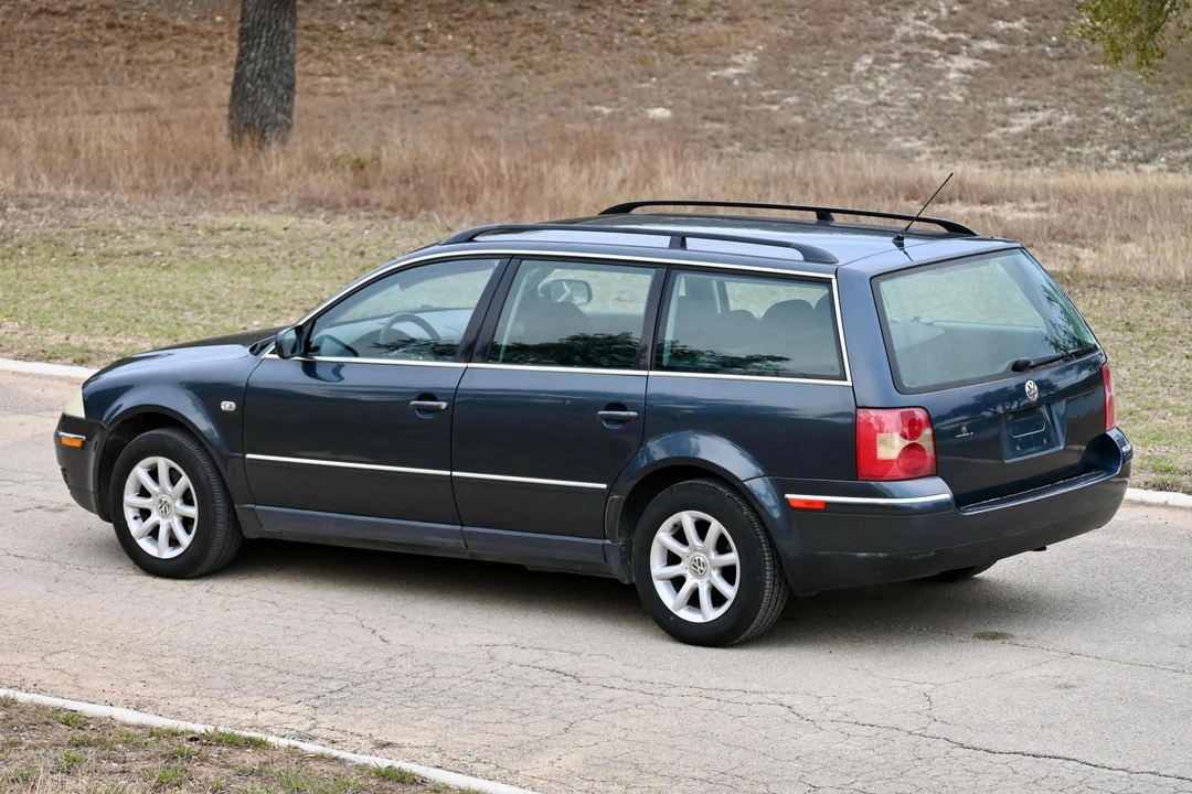 2004 Volkswagen Passat - Image 4 of 21