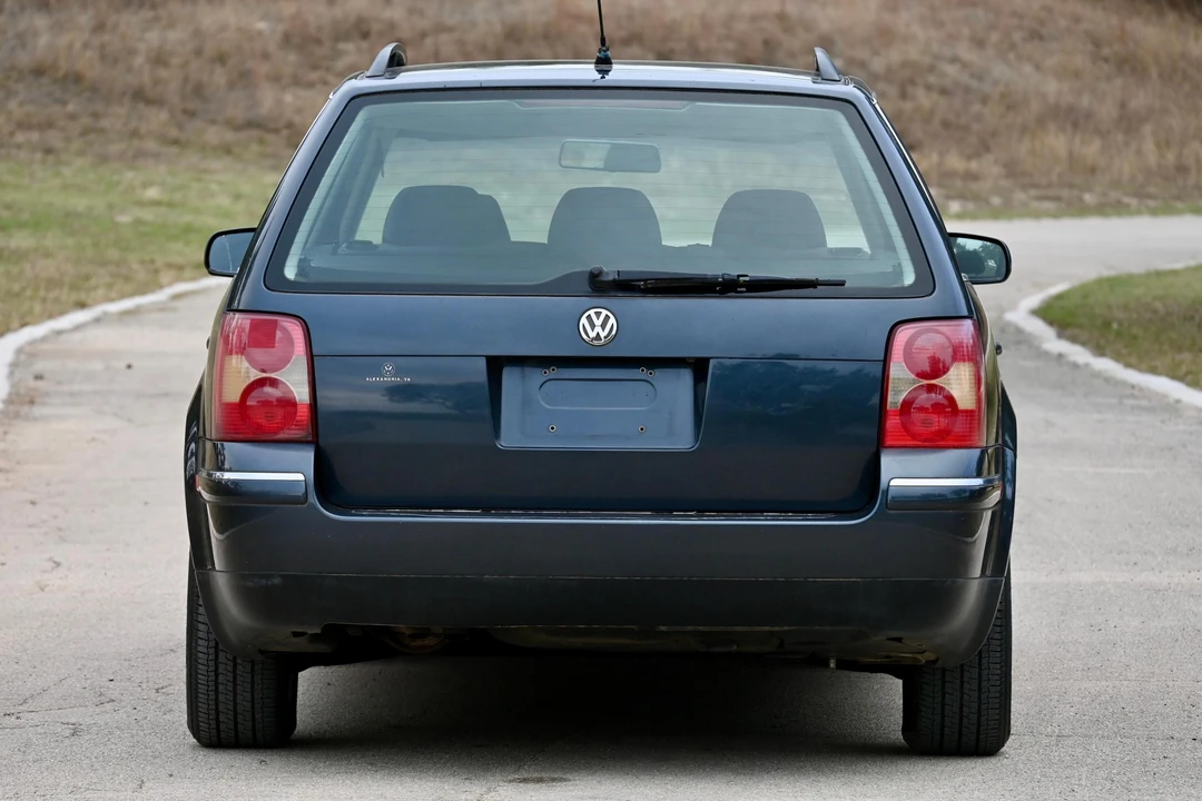 2004 Volkswagen Passat - Image 5 of 21