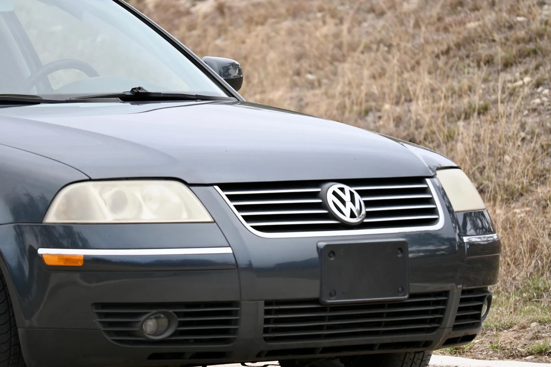 2004 Volkswagen Passat - Image 15 of 21