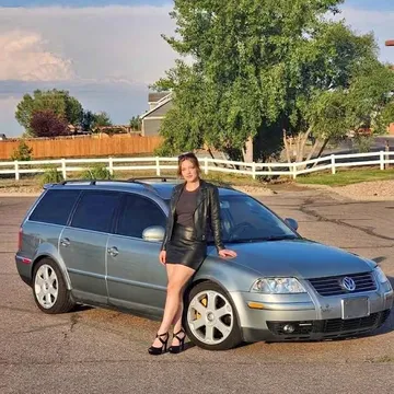 2004 Volkswagen Passat GLS 4Motion Wagon 4D