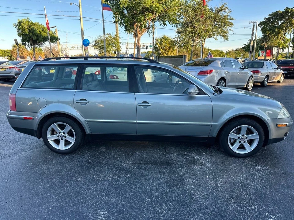 2004 Volkswagen Passat - Image 8 of 21