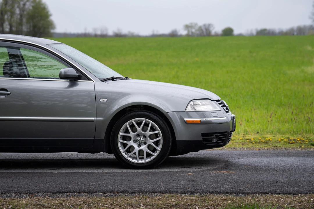2004 Volkswagen Passat - Image 24 of 31