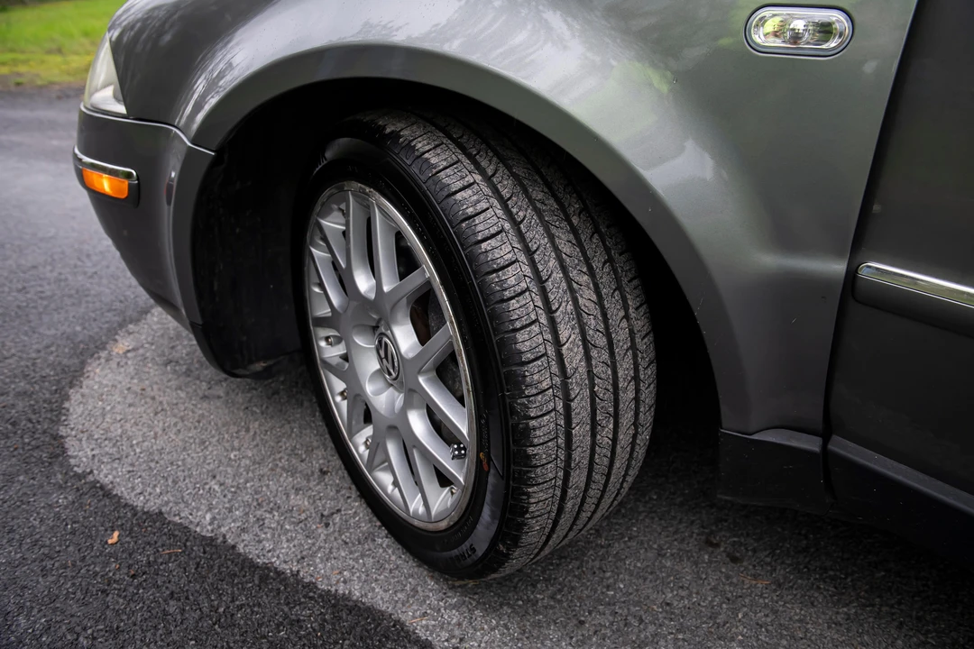 2004 Volkswagen Passat - Image 27 of 31