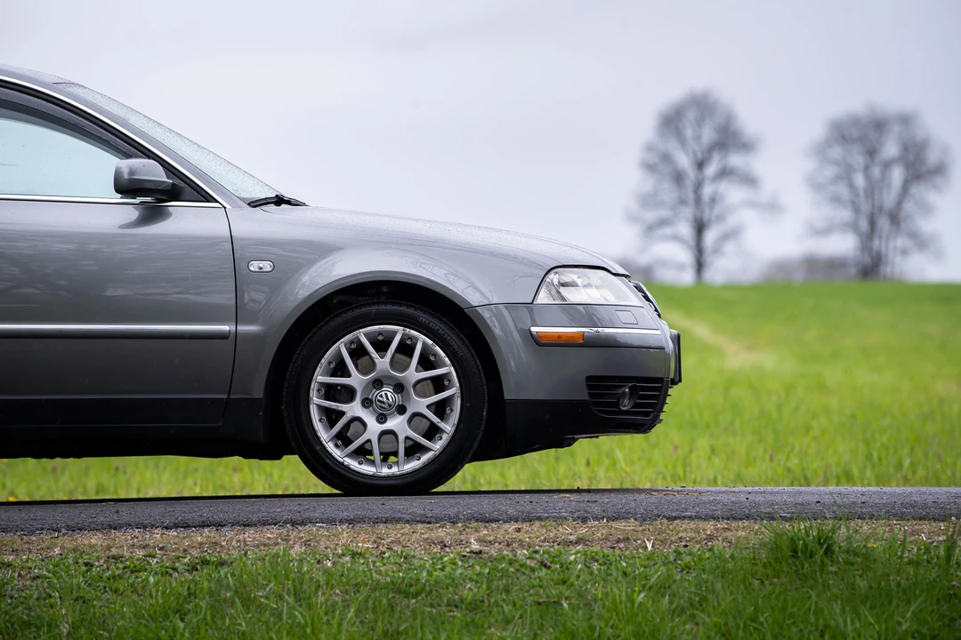 2004 Volkswagen Passat - Image 25 of 31