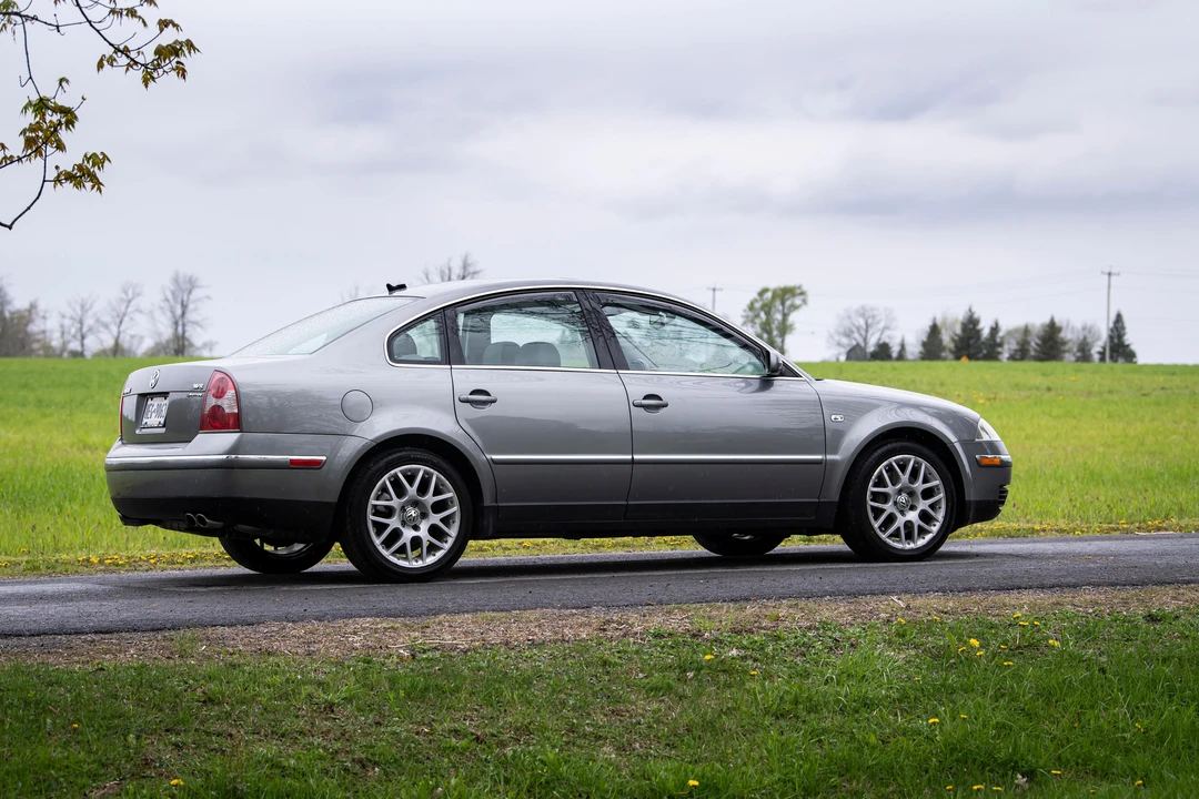 2004 Volkswagen Passat - Image 14 of 31
