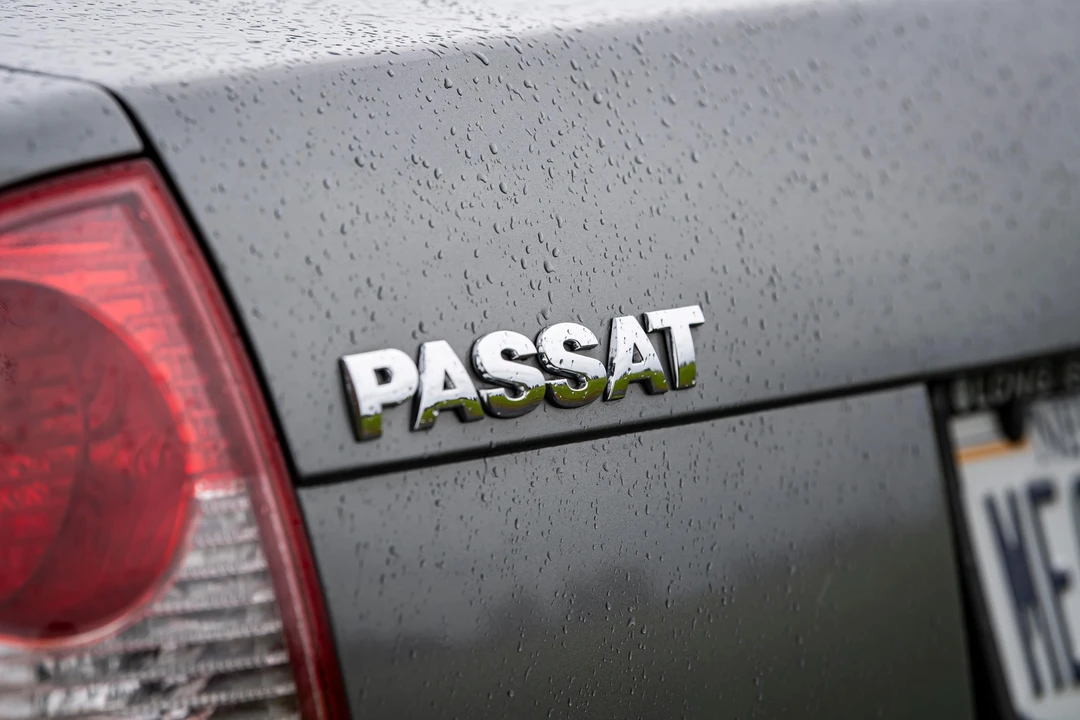 2004 Volkswagen Passat - Image 19 of 31