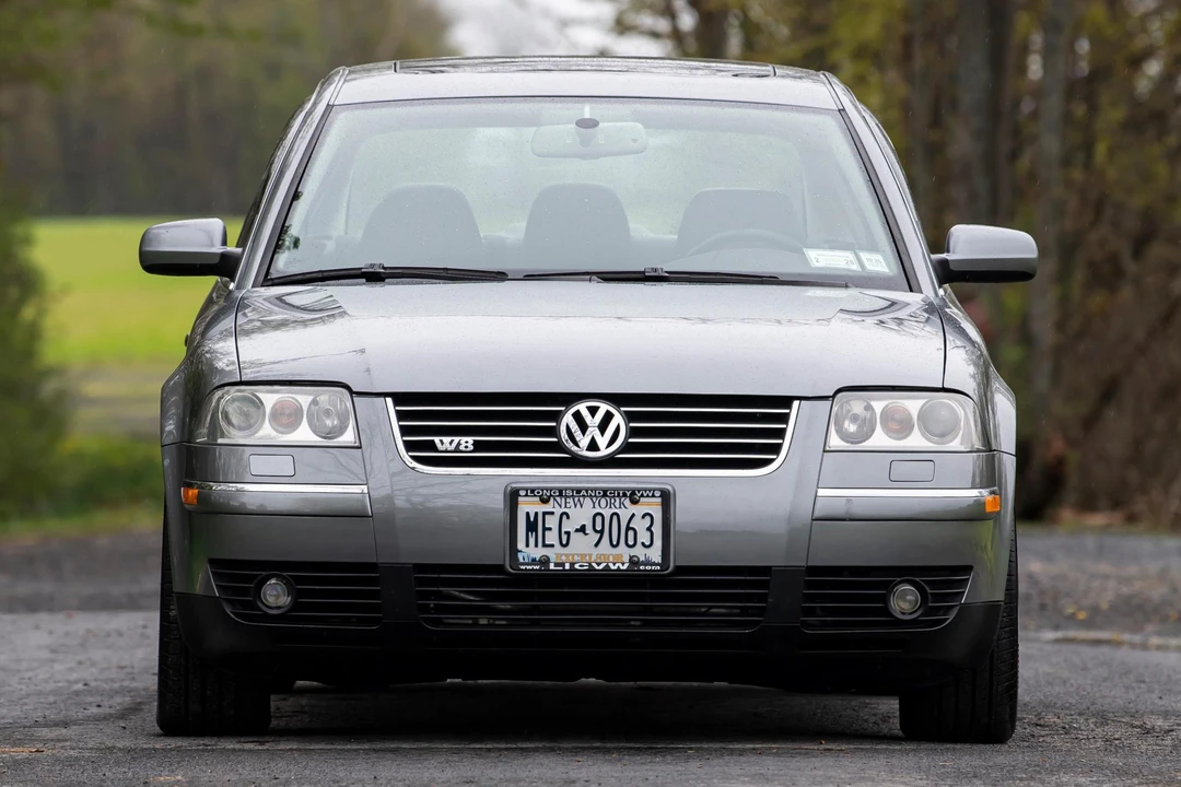 2004 Volkswagen Passat - Image 2 of 31