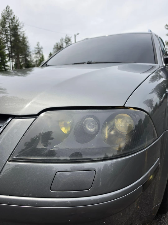 2004 Volkswagen Passat - Image 21 of 31