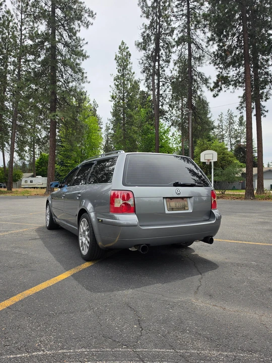 2004 Volkswagen Passat - Image 10 of 31