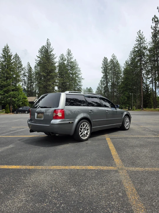 2004 Volkswagen Passat - Image 11 of 31