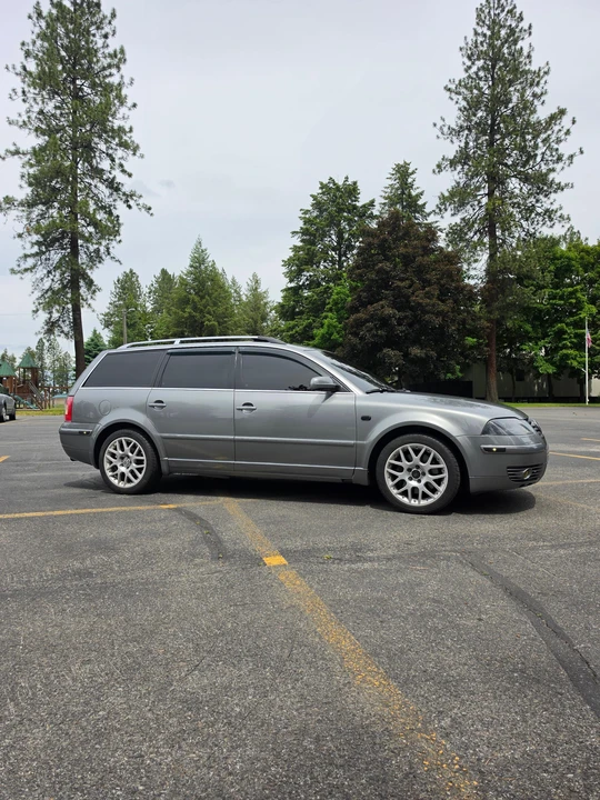 2004 Volkswagen Passat - Image 14 of 31