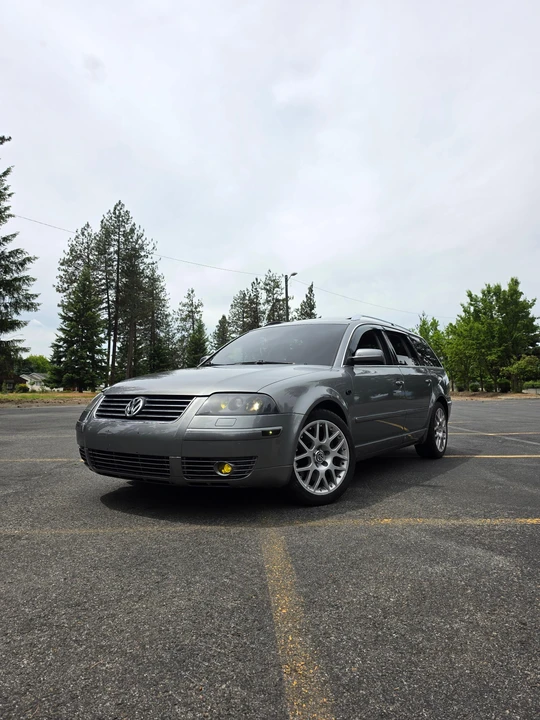 2004 Volkswagen Passat - Image 7 of 31