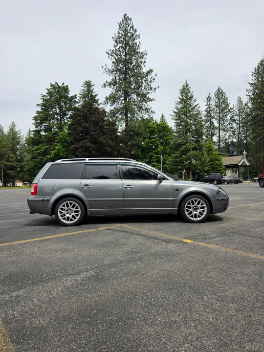 2004 Volkswagen Passat - Image 13 of 31