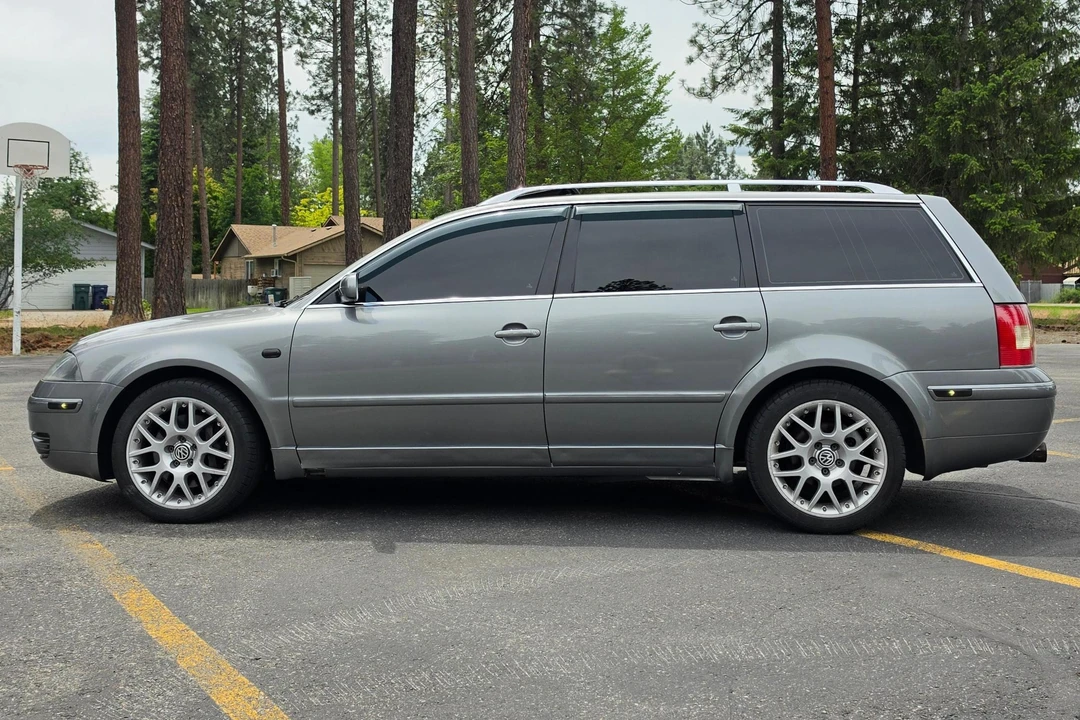 2004 Volkswagen Passat - Image 3 of 31