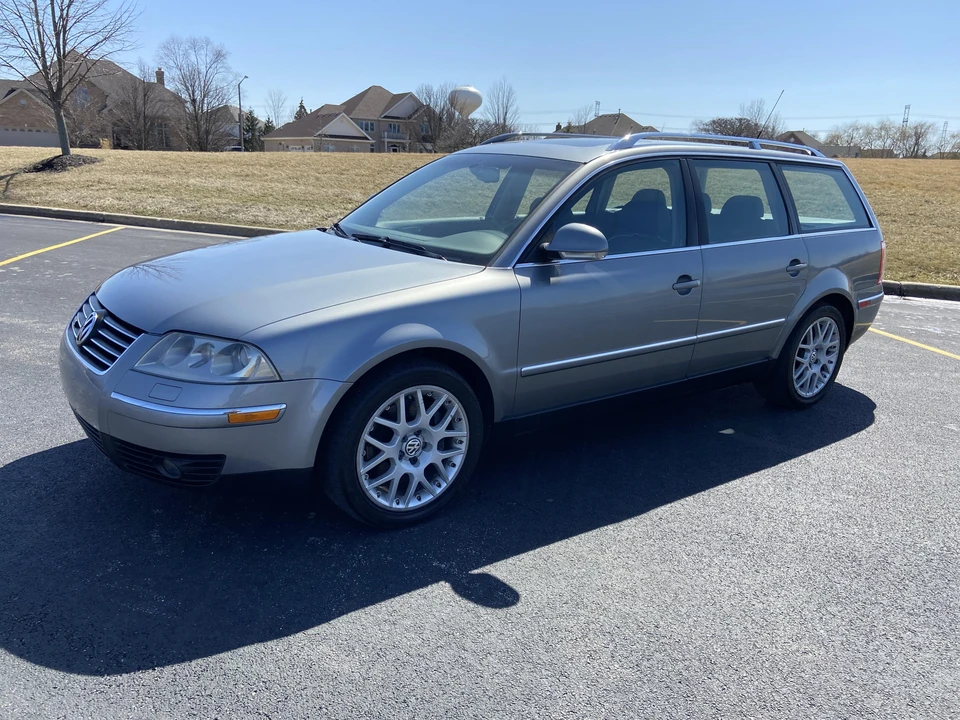 2004 Volkswagen Passat - Image 8 of 31