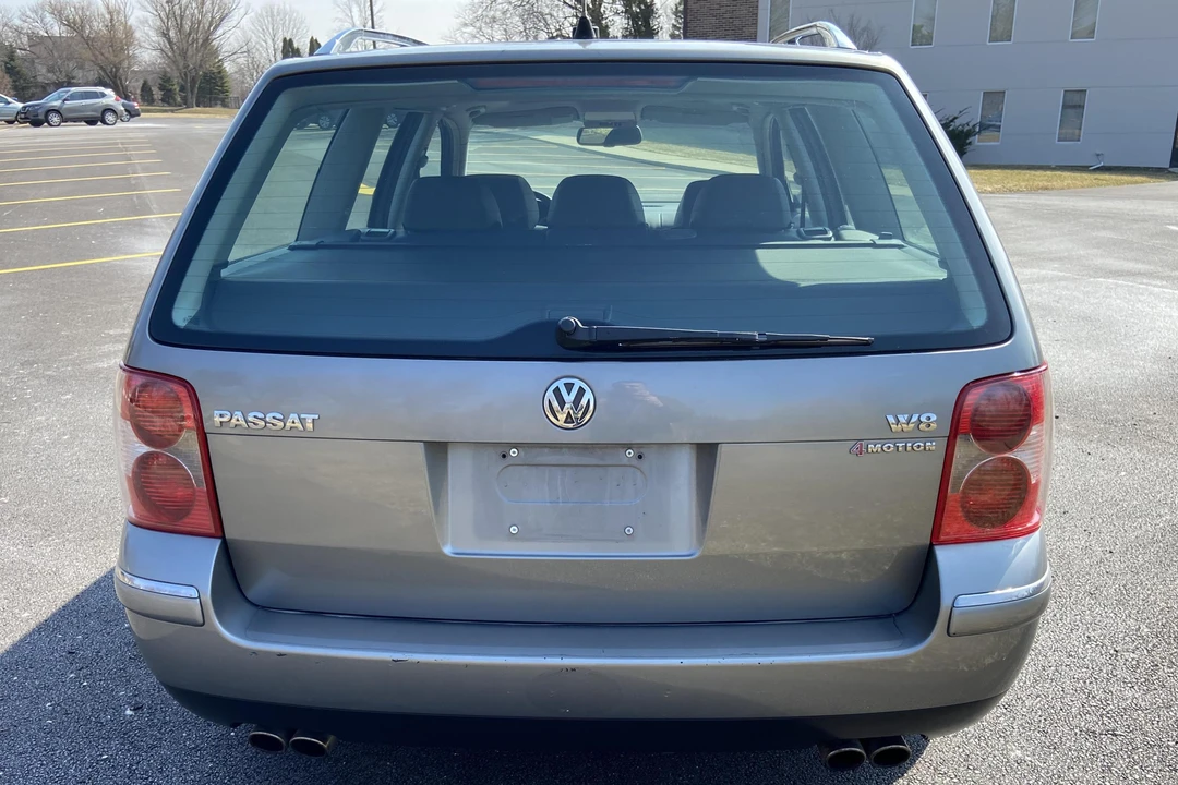 2004 Volkswagen Passat - Image 11 of 31