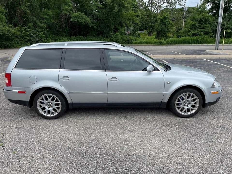 2004 Volkswagen Passat - Image 3 of 31