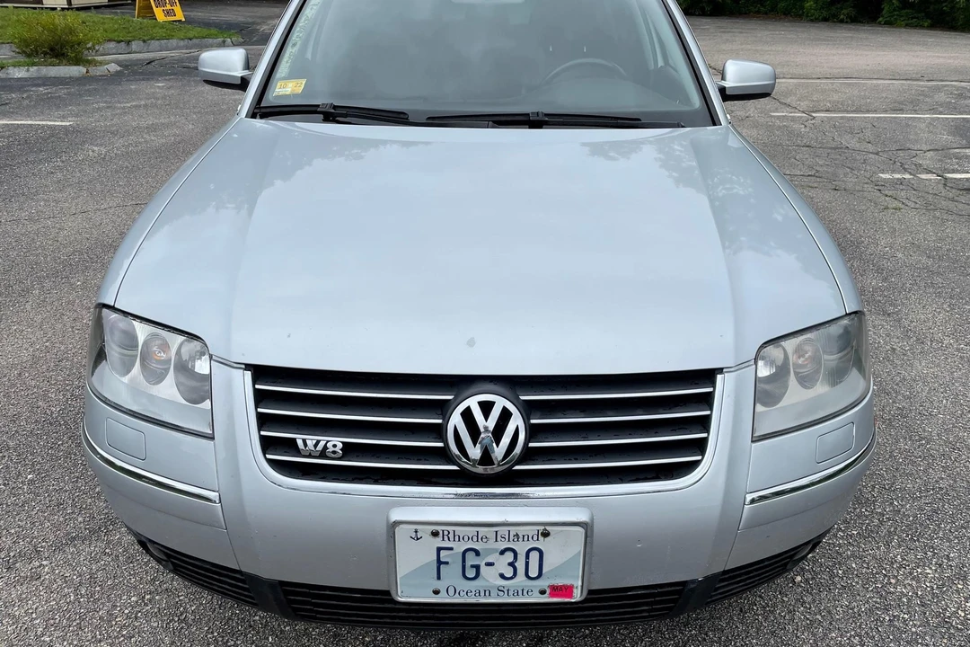 2004 Volkswagen Passat - Image 2 of 31