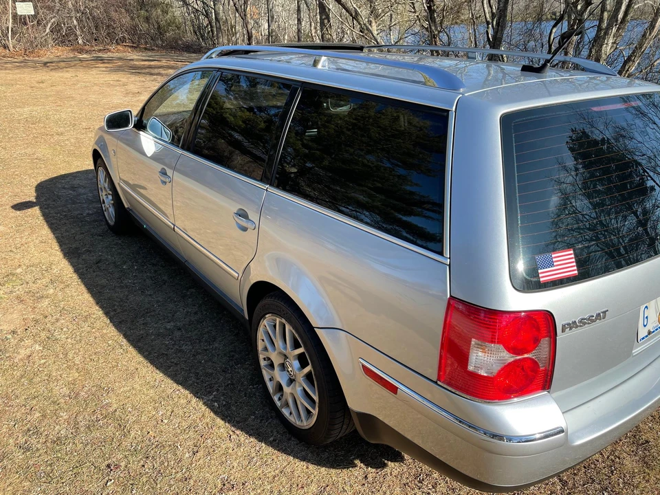 2004 Volkswagen Passat - Image 11 of 31