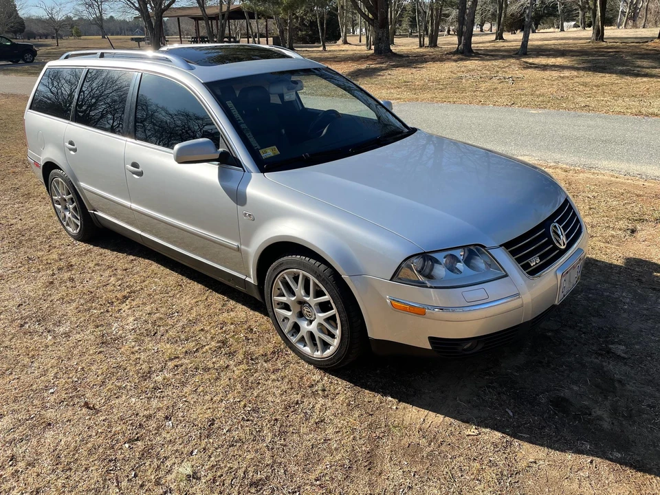 2004 Volkswagen Passat - Image 16 of 31