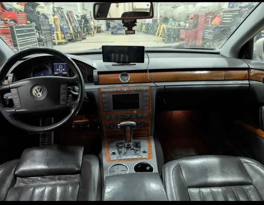 2004 Volkswagen Phaeton - Image 4 of 10