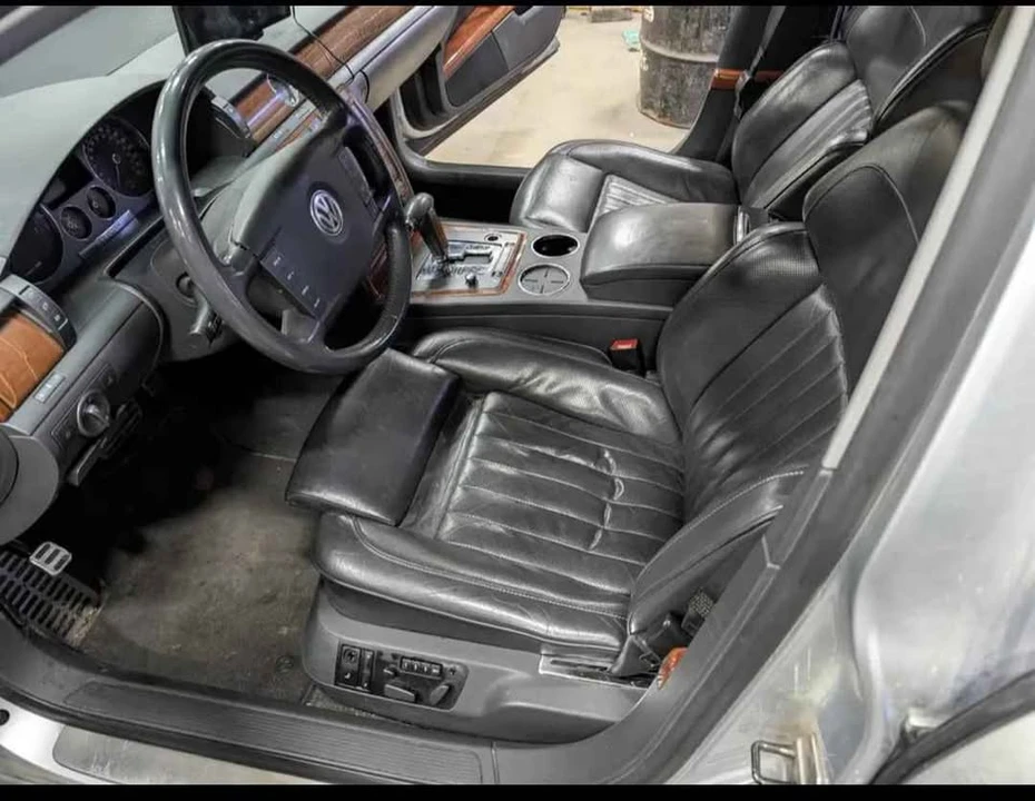 2004 Volkswagen Phaeton - Image 5 of 10