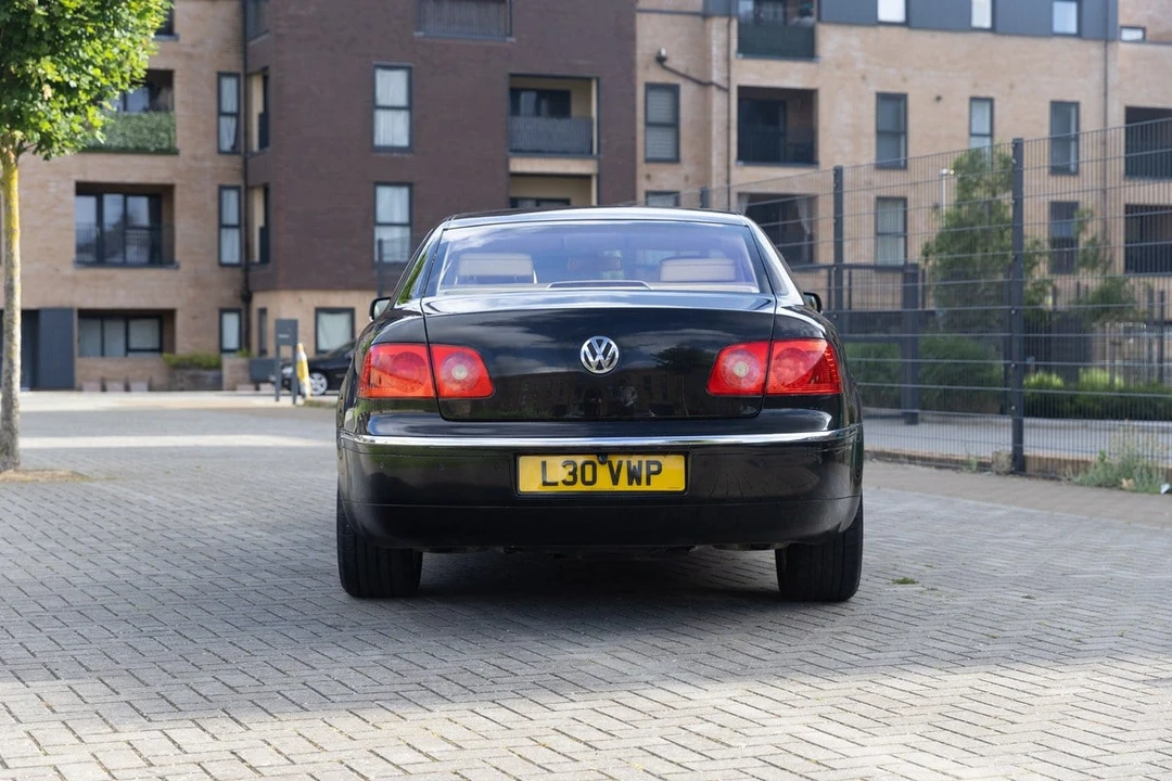 2004 Volkswagen Phaeton - Image 27 of 30