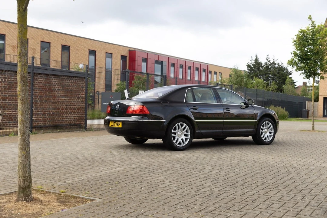 2004 Volkswagen Phaeton - Image 26 of 30