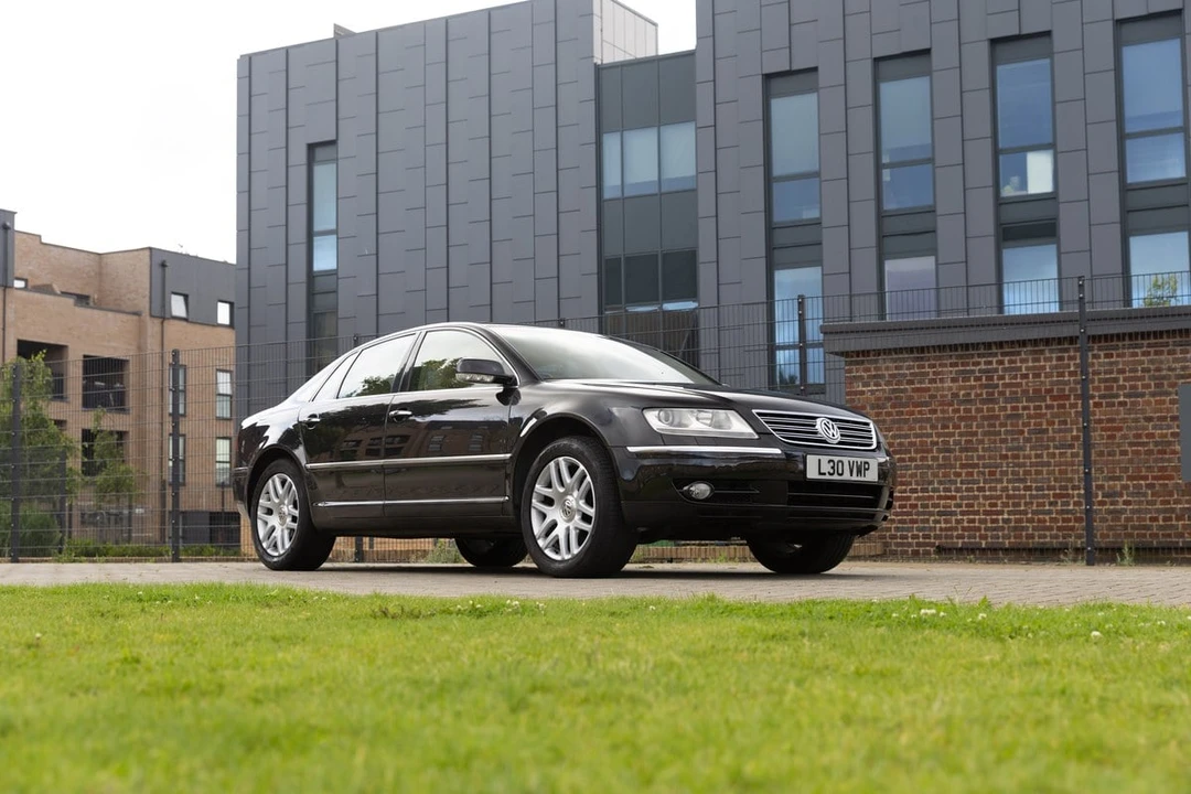 2004 Volkswagen Phaeton - Image 18 of 30