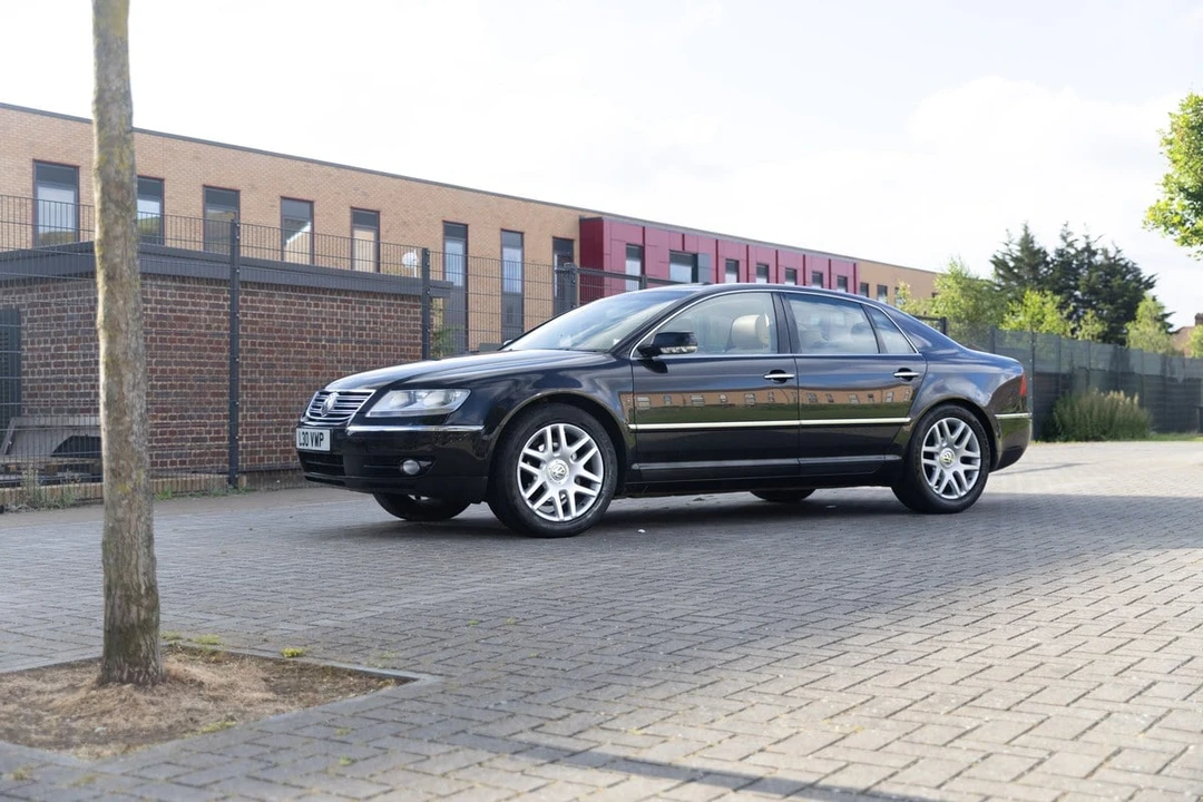2004 Volkswagen Phaeton - Image 3 of 30
