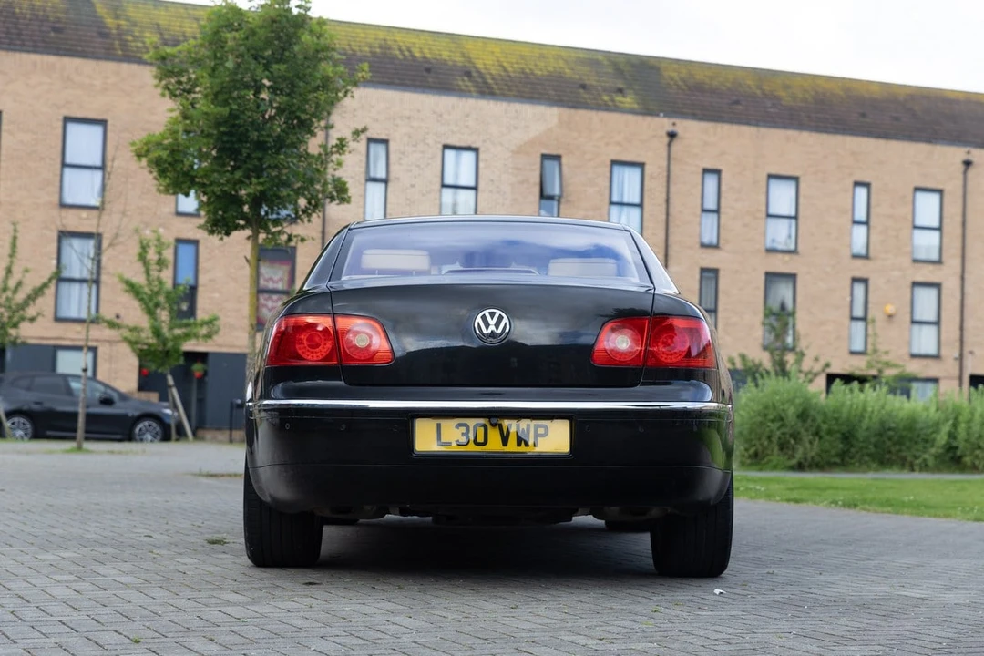 2004 Volkswagen Phaeton - Image 22 of 30