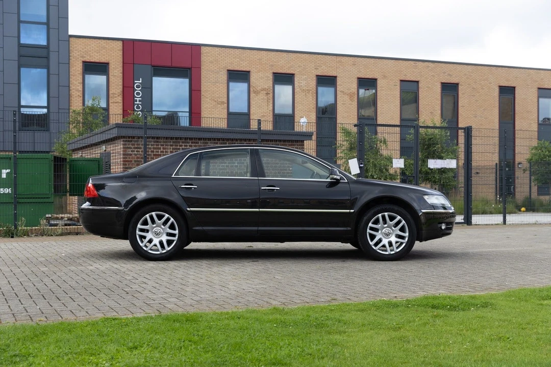 2004 Volkswagen Phaeton - Image 20 of 30