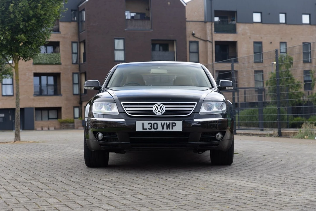 2004 Volkswagen Phaeton - Image 4 of 30