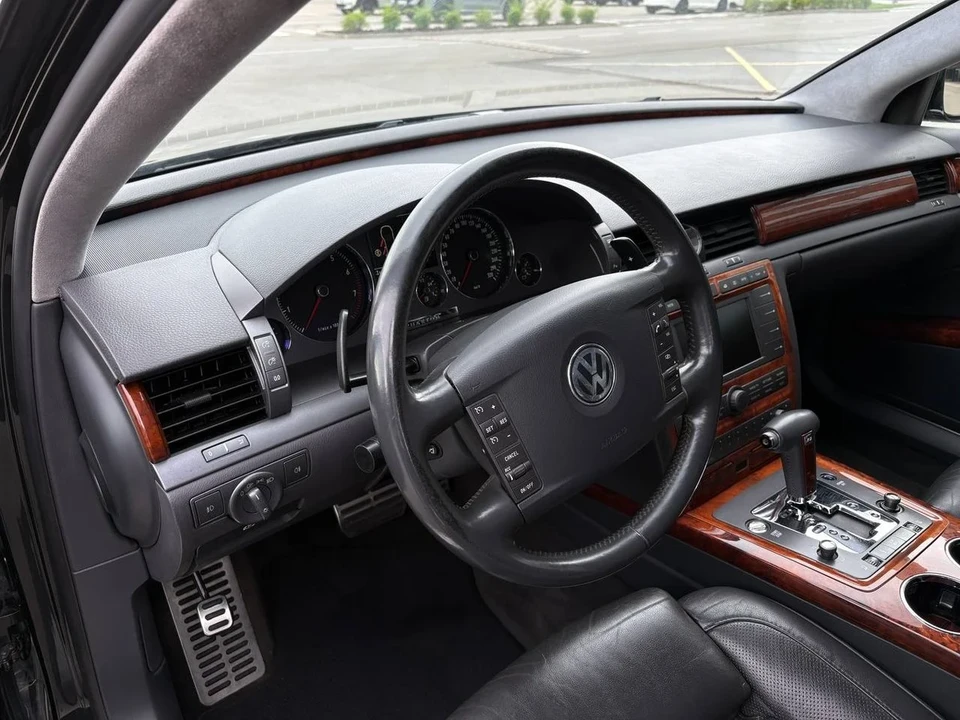 2004 Volkswagen Phaeton - Image 22 of 31