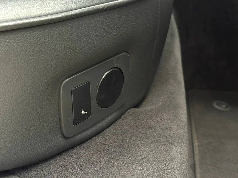 2004 Volkswagen Phaeton - Image 26 of 31