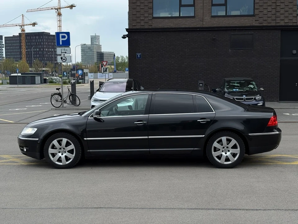 2004 Volkswagen Phaeton - Image 16 of 31