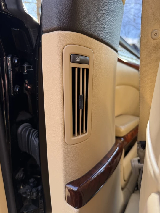 2004 Volkswagen Phaeton - Image 16 of 21