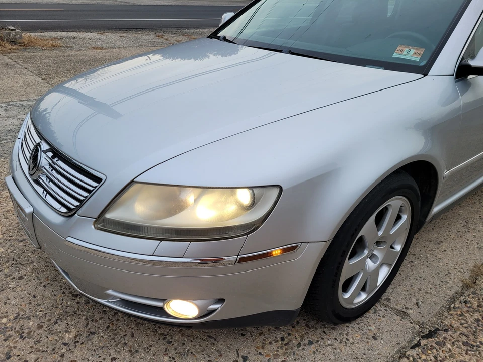 2004 Volkswagen Phaeton - Image 13 of 21