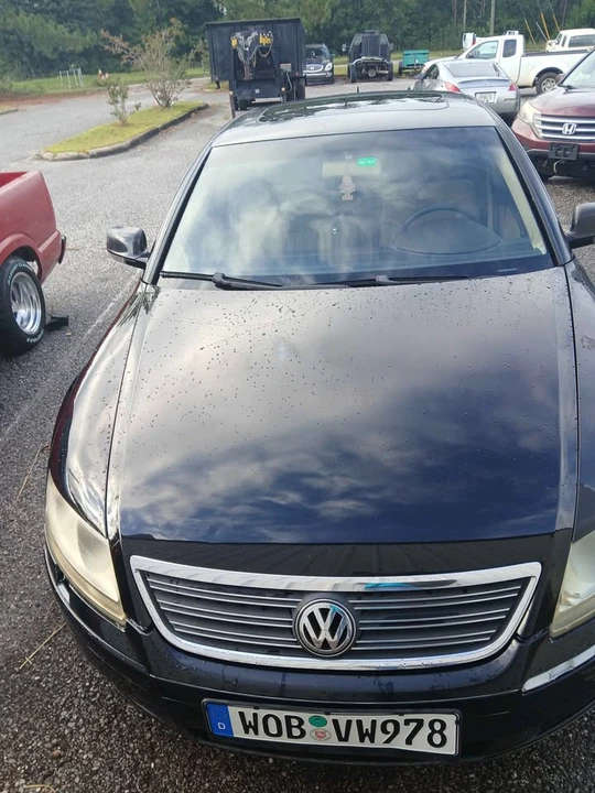 2004 Volkswagen Phaeton - Image 2 of 7