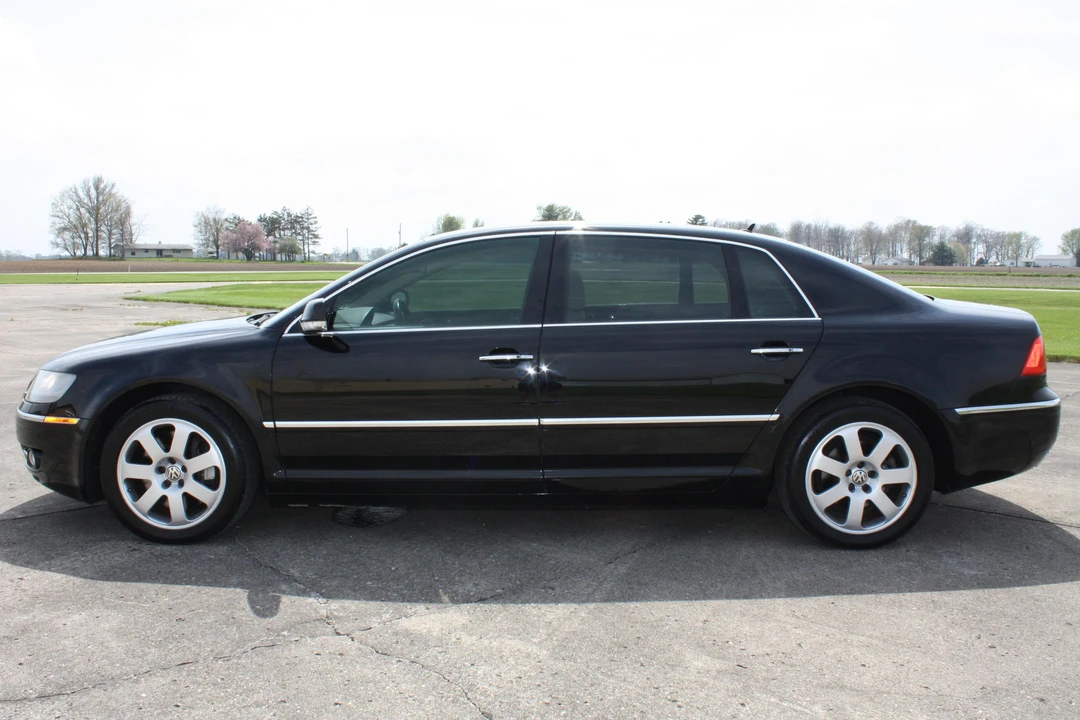 2004 Volkswagen Phaeton - Image 3 of 5